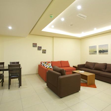 Lujain Hotel فندق النور واللجين Амман Экстерьер фото
