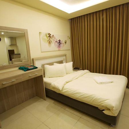 Lujain Hotel فندق النور واللجين Амман Номер фото