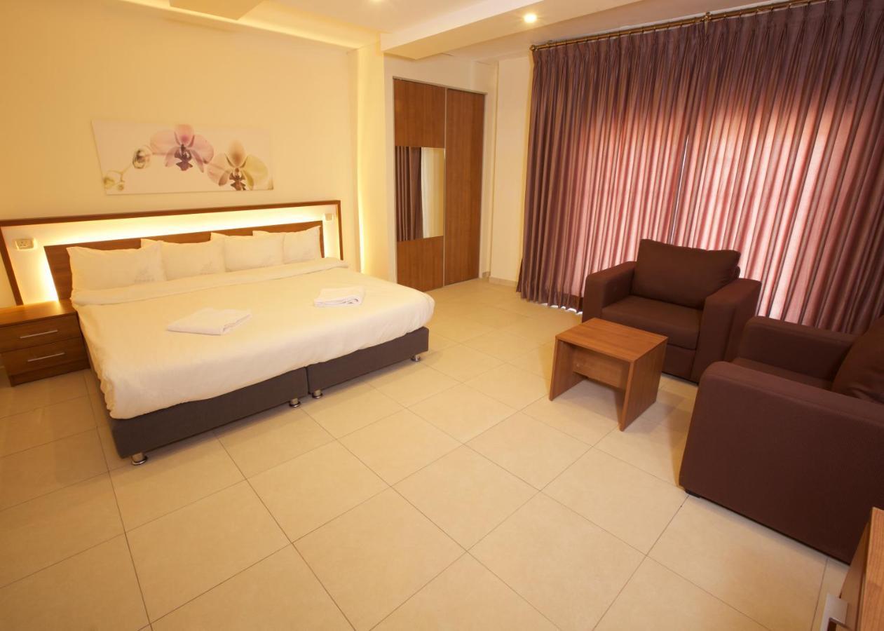 Lujain Hotel فندق النور واللجين Амман Экстерьер фото