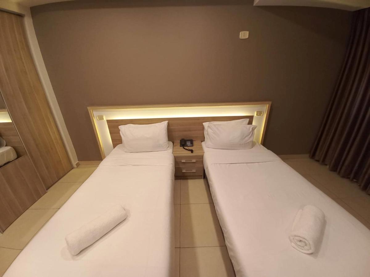 Lujain Hotel فندق النور واللجين Амман Экстерьер фото