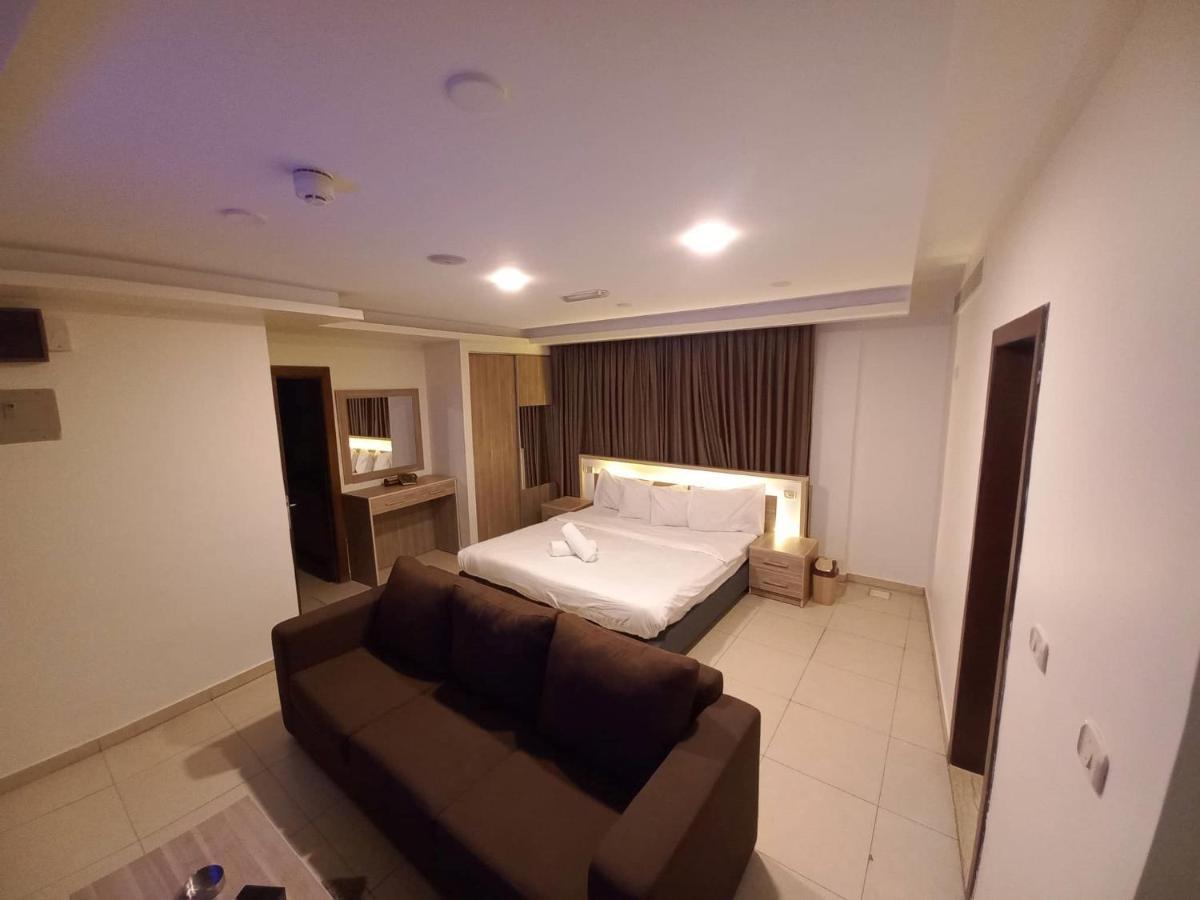 Lujain Hotel فندق النور واللجين Амман Экстерьер фото