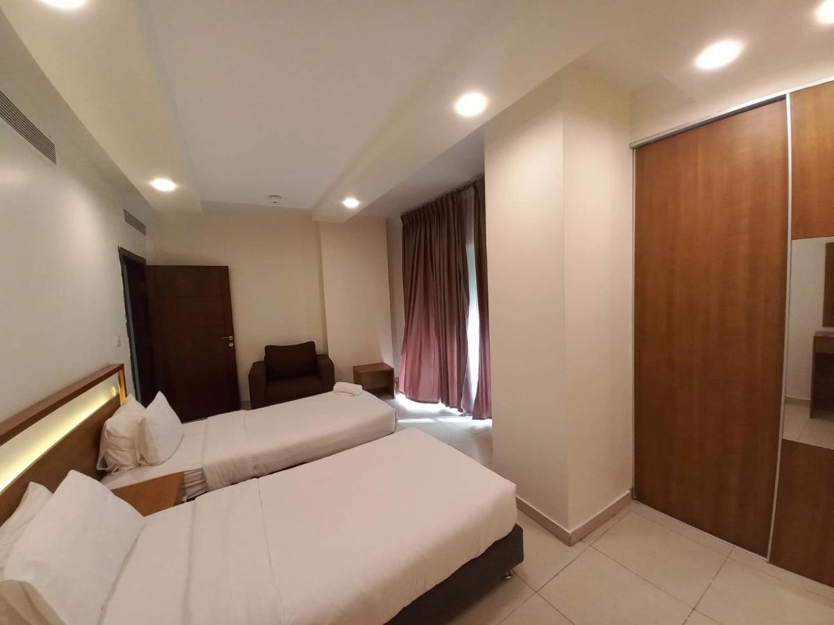 Lujain Hotel فندق النور واللجين Амман Экстерьер фото