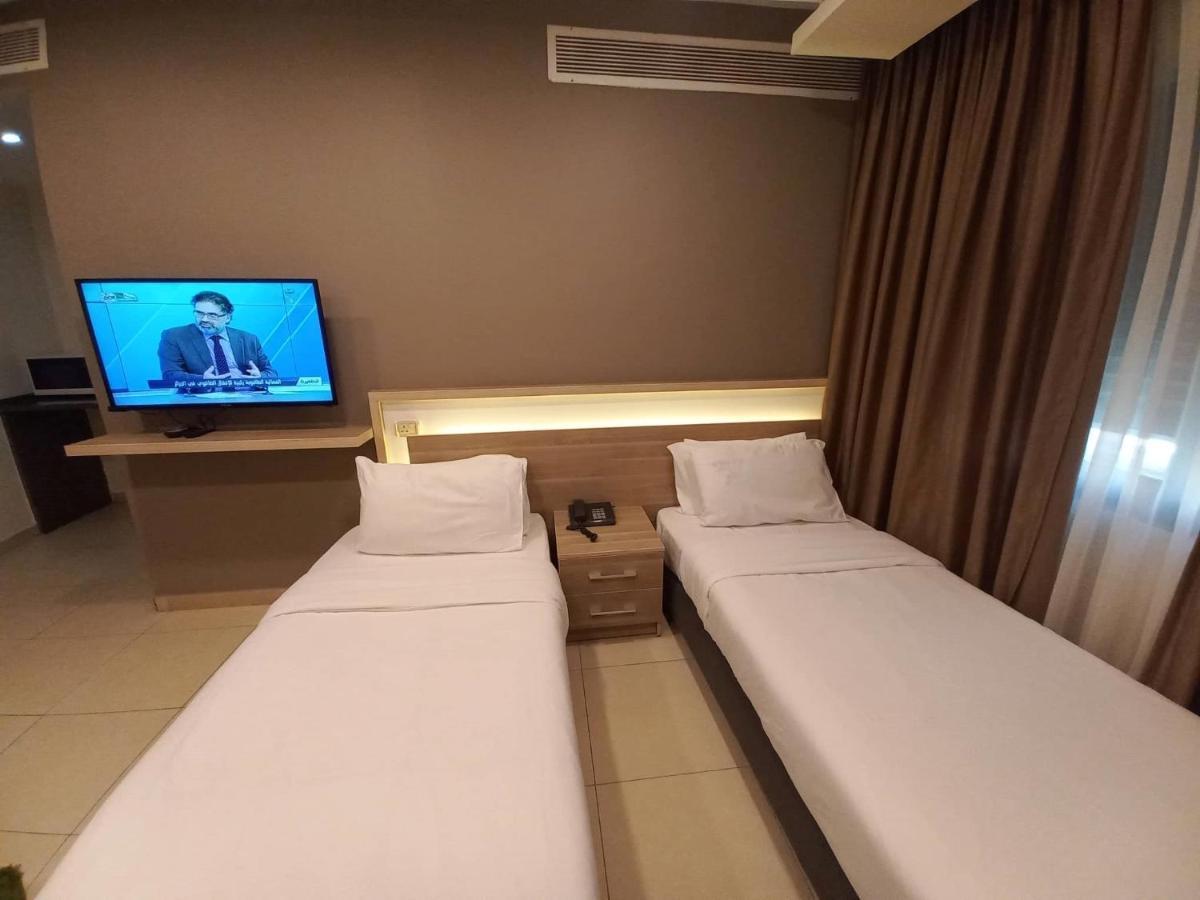 Lujain Hotel فندق النور واللجين Амман Экстерьер фото