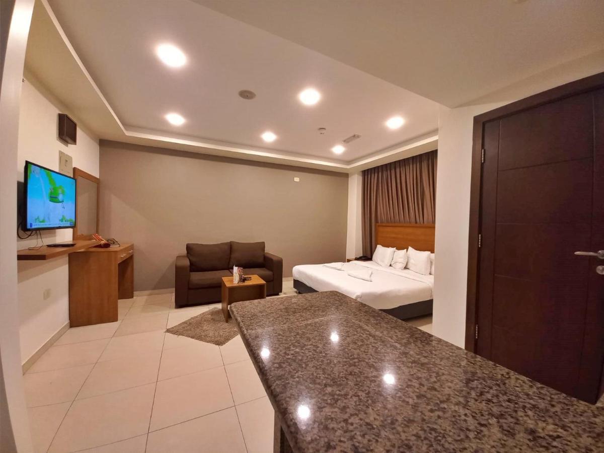 Lujain Hotel فندق النور واللجين Амман Экстерьер фото