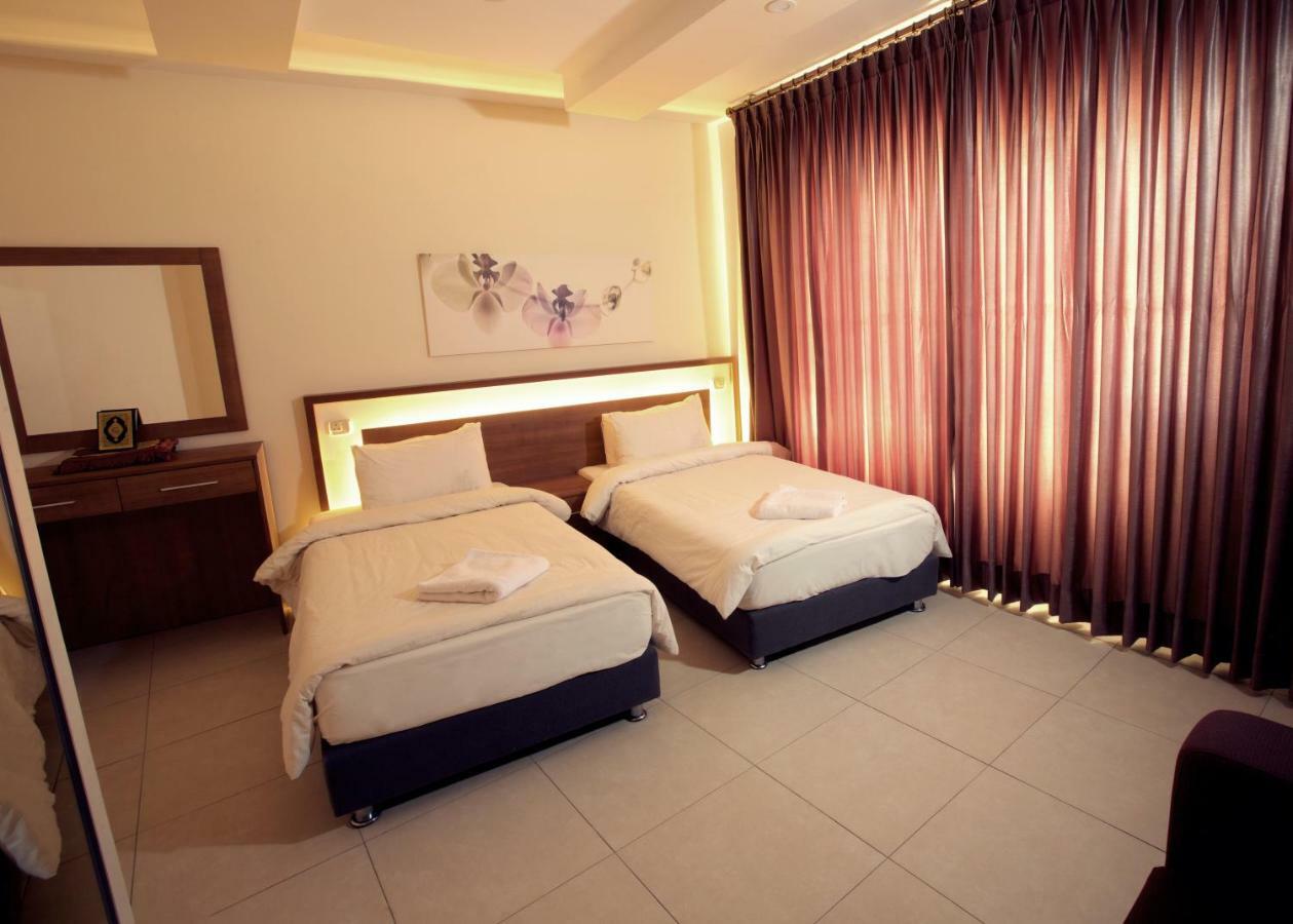 Lujain Hotel فندق النور واللجين Амман Экстерьер фото